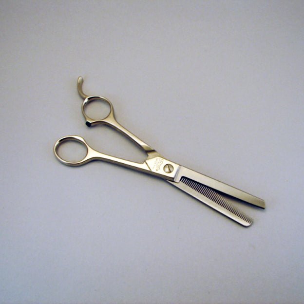 Buttercut Cobalt Thinning Shear (50 tooth) - International Hairgoods